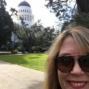 Meet your Posher, Dana